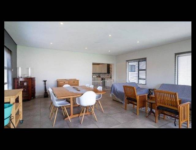 4 BEDROOM HOUSE FOR SALE IN SUNNYRIDGE